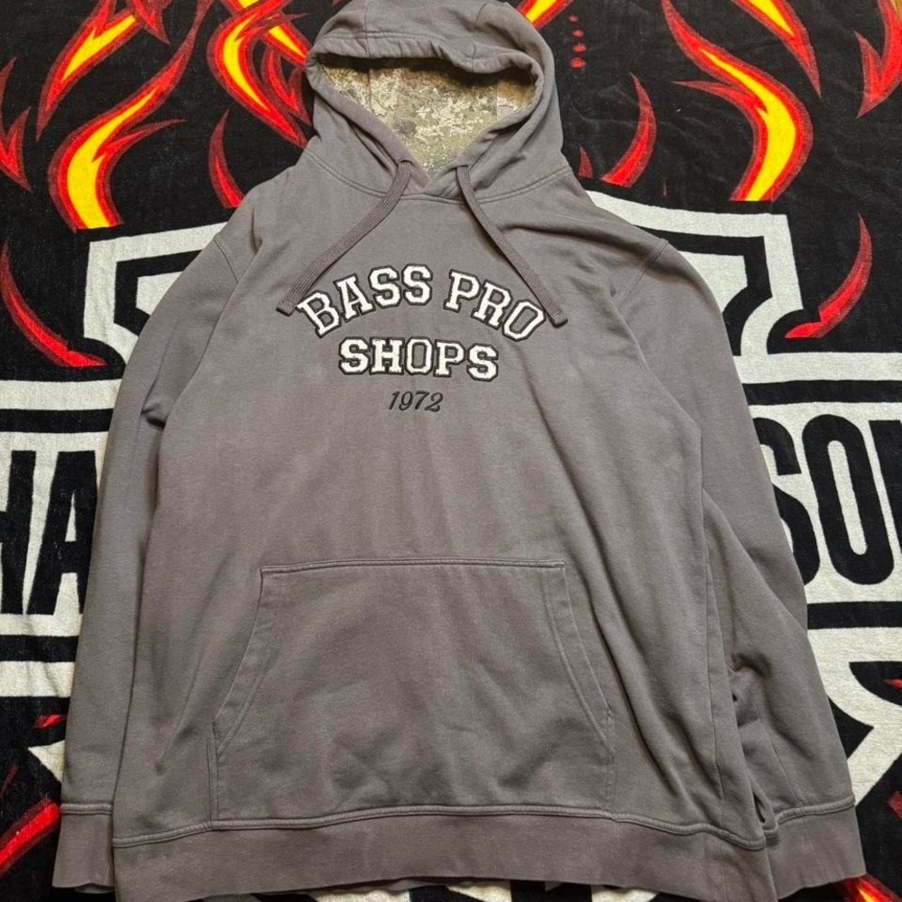 Bass Pro Shops Men's XL Gray Hoodie Sweatshirt Camo Lined Pullover